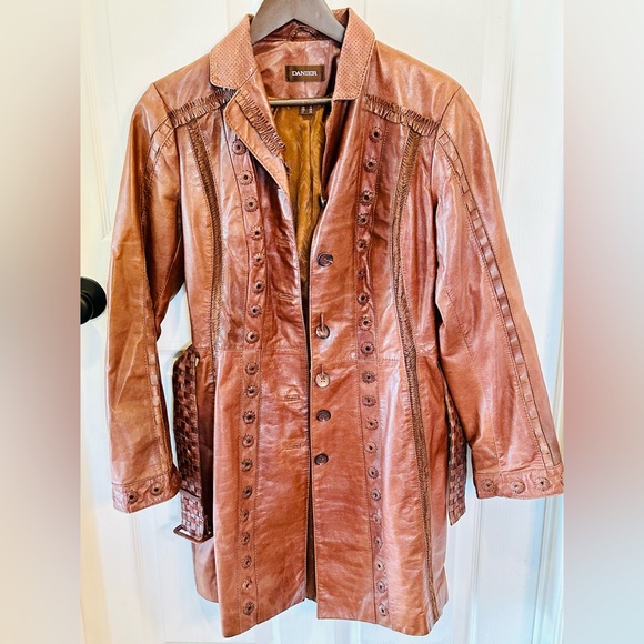 Danier Jackets & Blazers - 🧥Gorgeous DANIER Leather Jacket - 3/4 Length🧥